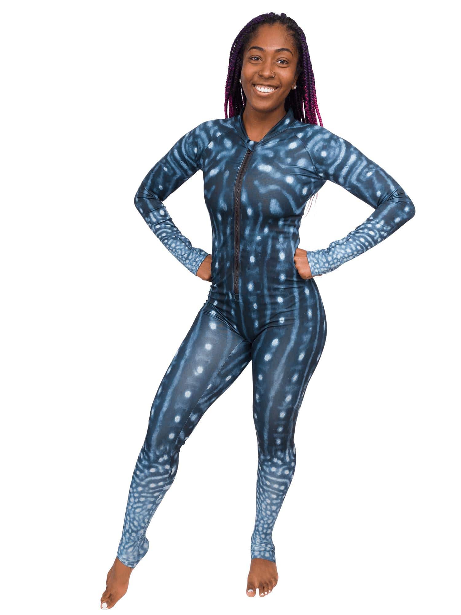 Model: Carlee is a shark & sea turtle scientist and co-founder of Minorities in Shark Sciences. She is 5'7", 145 lbs, 36C and is wearing a size M.