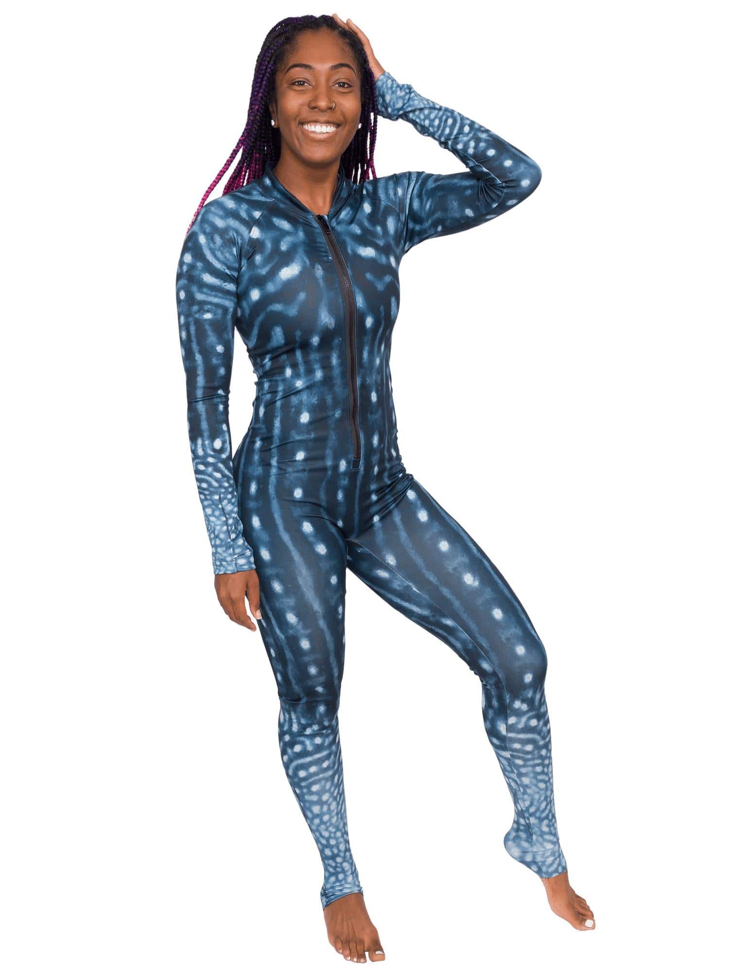 Model: Carlee is a shark & sea turtle scientist and co-founder of Minorities in Shark Sciences. She is 5'7", 145 lbs, 36C and is wearing a size M.