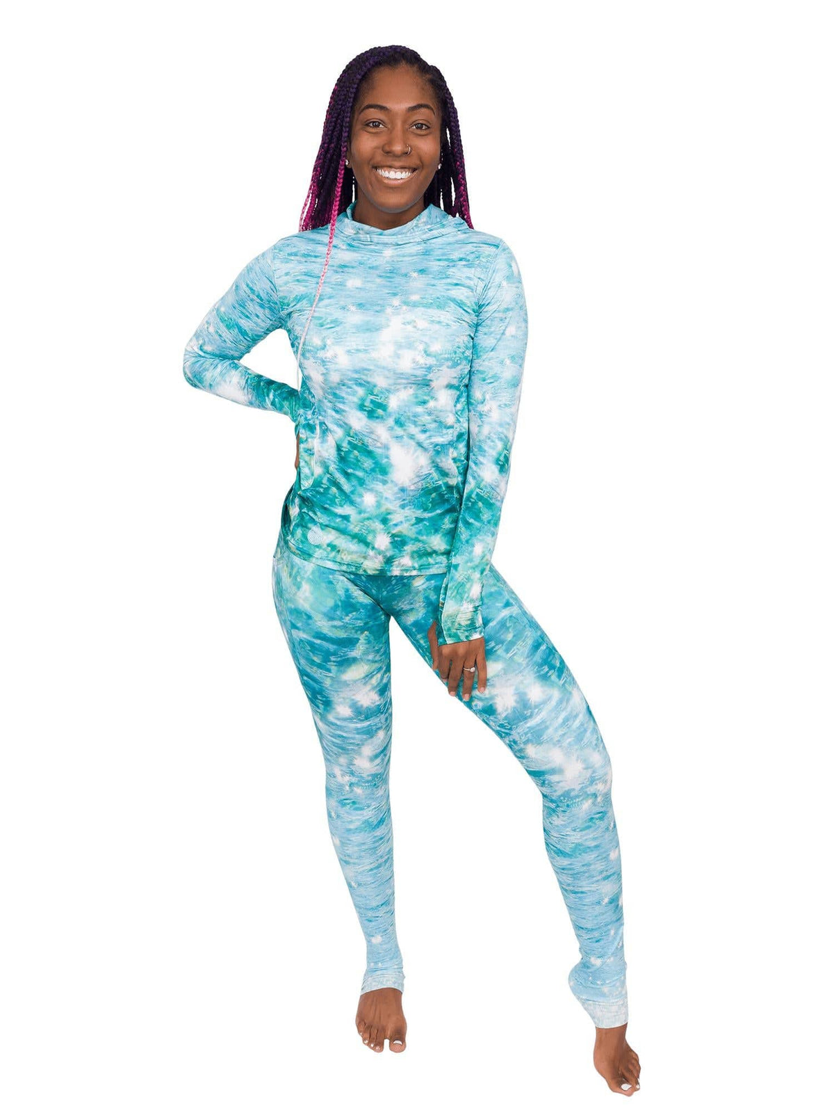 Model: Carlee is a shark &amp; sea turtle scientist and co-founder of Minorities in Shark Sciences. She is 5’7”, 145 lbs, 36C and is wearing a S sun shirt and M legging.