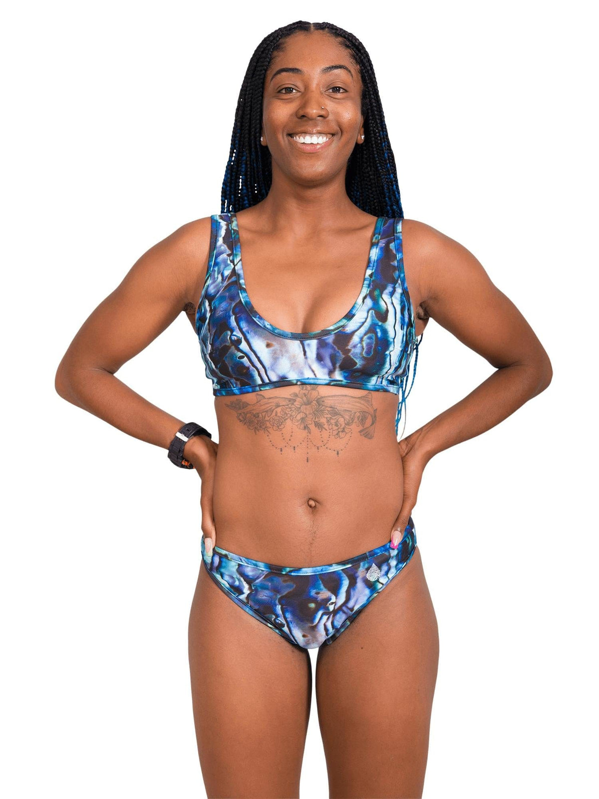 Model: Carlee is a shark &amp; sea turtle scientist and co-founder of Minorities in Shark Sciences. She is 5&#39;7&quot;, 145 lbs, 36C and is wearing a size S.