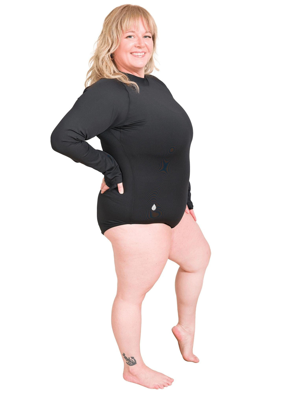 Model: Chelsea is a marine conservationist who believes that science is for everybody… and every BODY! She is 5’2”, 120 lbs, 40DD and is wearing a 2XL.