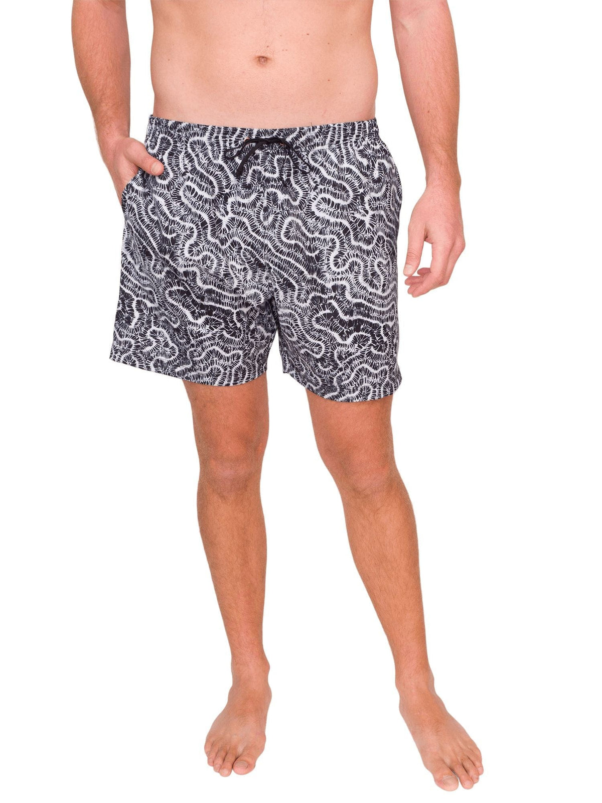 Model: Dalton is a coral biologist who studies the relationship between communities and reef ecosystems. He is 6&#39;3&quot;, 200lbs, and is wearing a size XL. 