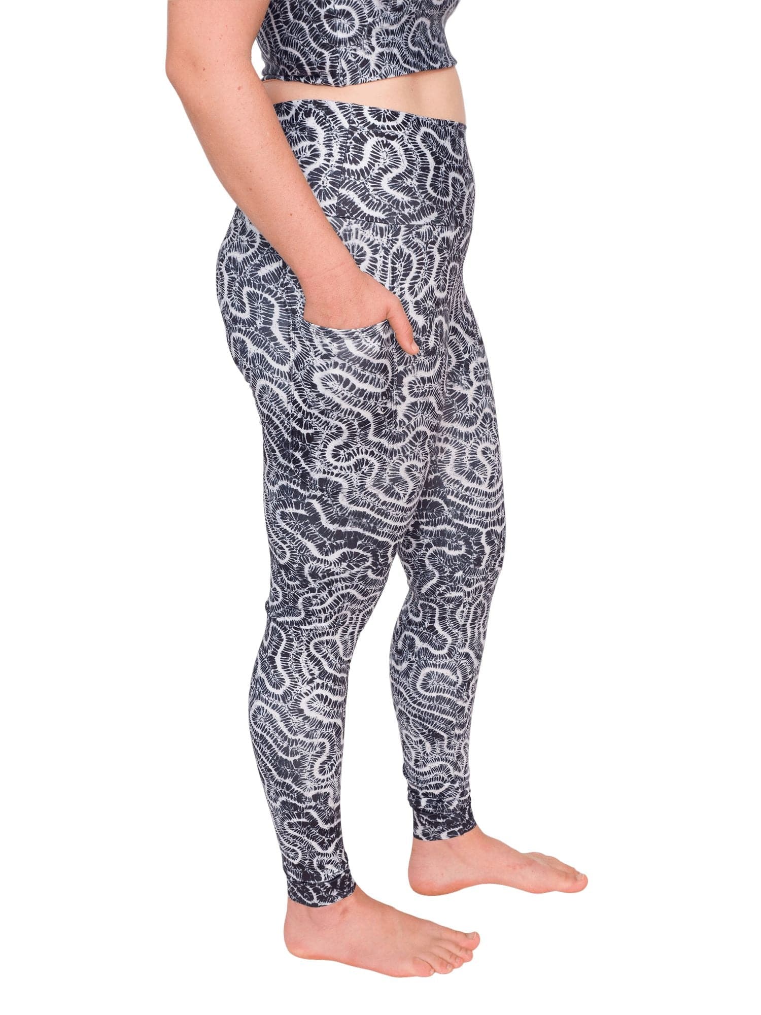 Enamor Women's Hugged High Waisted Printed Legging – Online Shopping site  in India