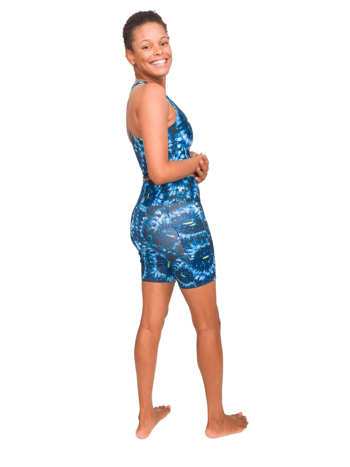 Model: Syriah is a sea turtle conservation biologist. She is 5&#39;7&quot;, 130lbs and is wearing a size S shorts and S top. 