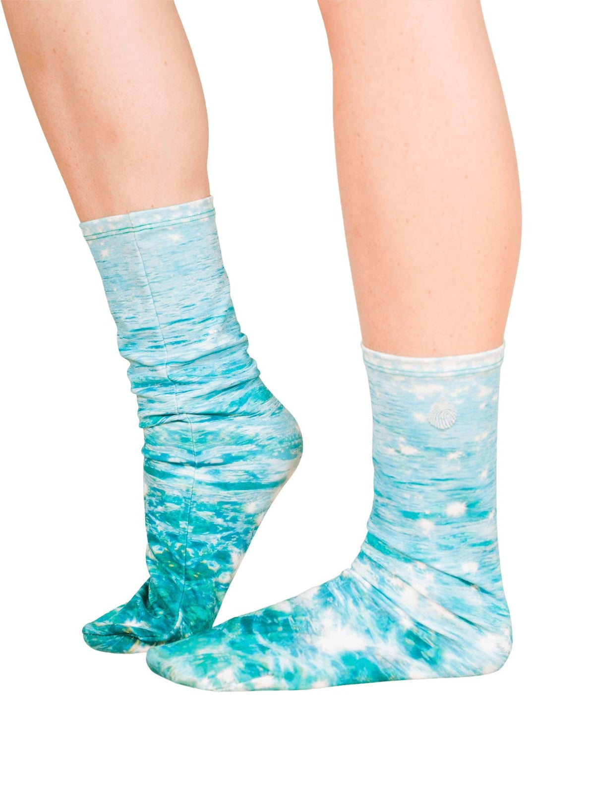 Model: Katherine wears a size 6.5 women's shoe