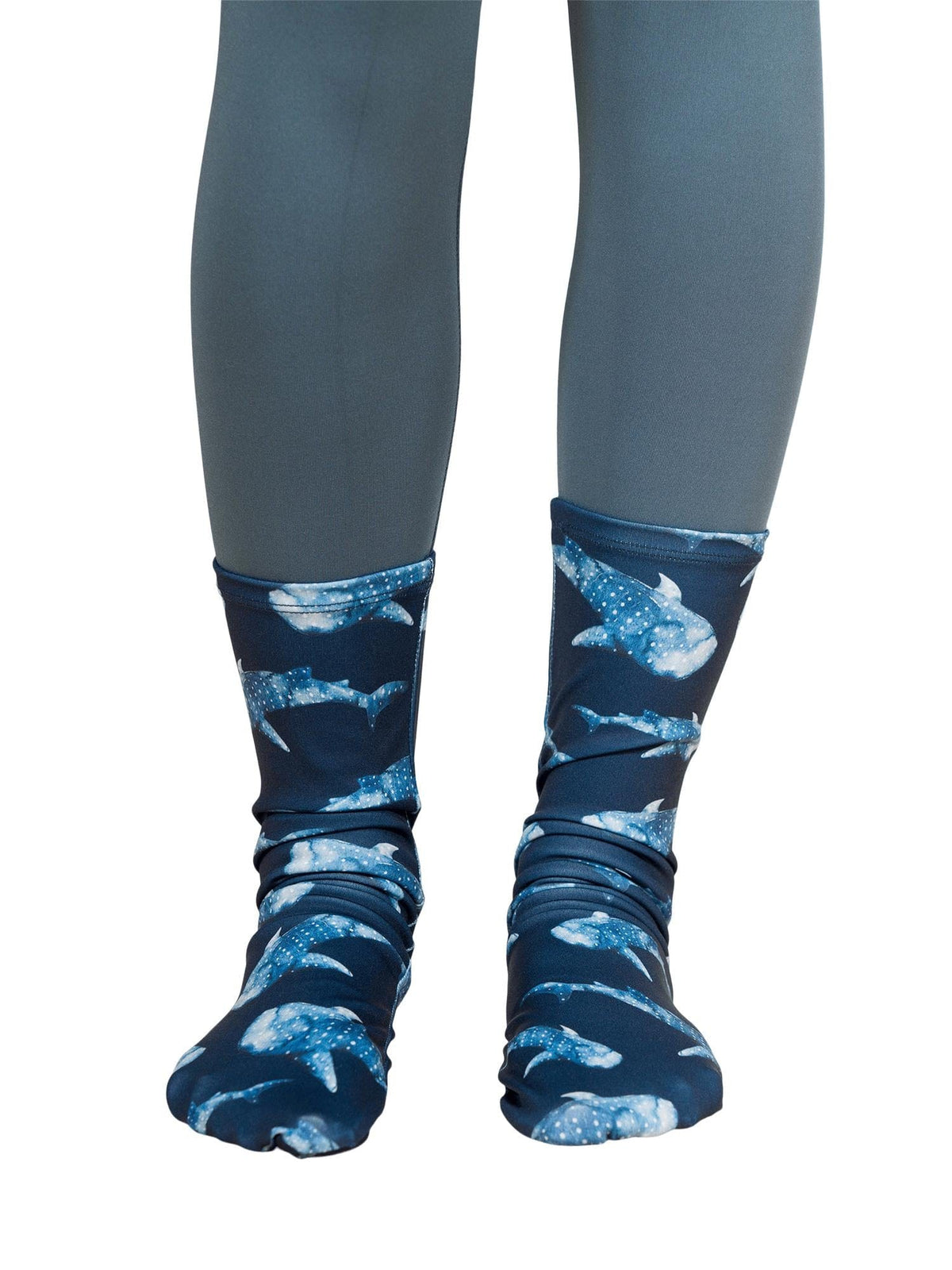 Model: Katherine wears a size 6.5 women's shoe