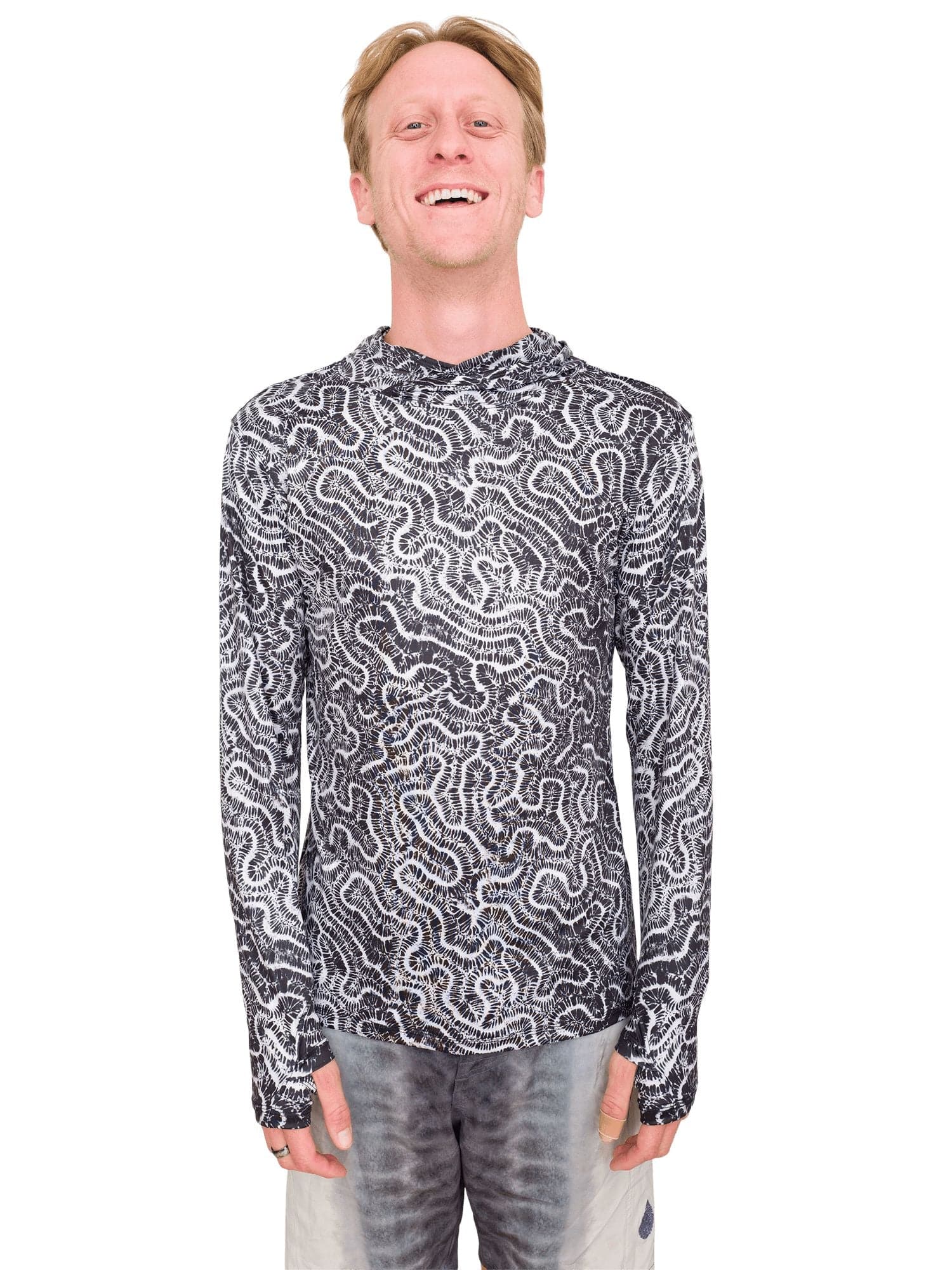 Model: Jake is a shark scientist and educator with Field School. He is 5'10", 135 lbs and is wearing a size S sun shirt.