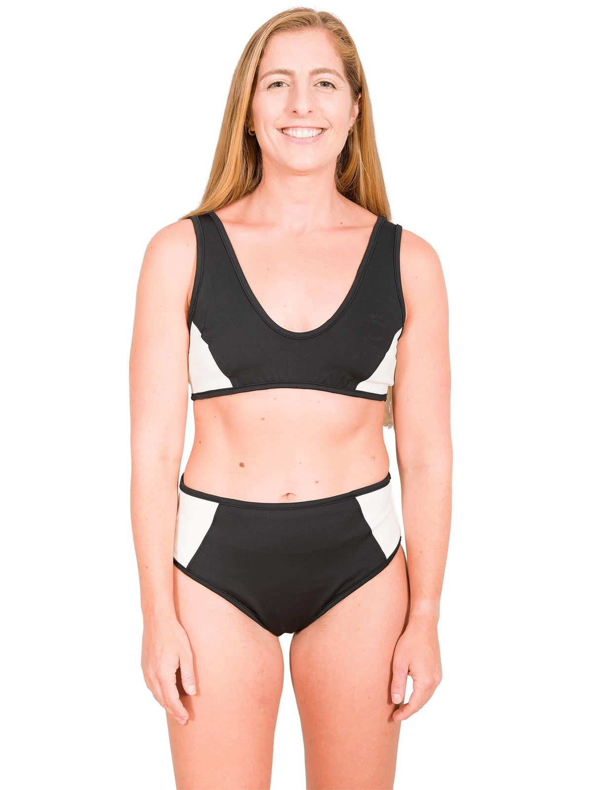 Model: Allyson is a coral biologist. She is 5’4”, 145lbs, 34C and is wearing a size M.