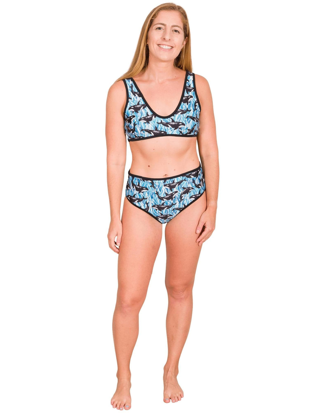 Model: Allyson is a coral biologist. She is 5’4”, 145lbs, 34C and is wearing a size M.