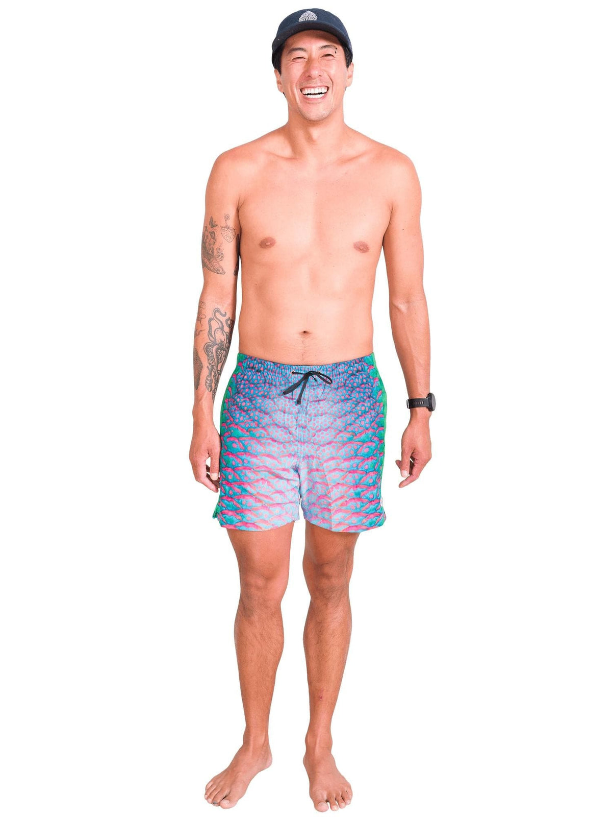 Model: Kevin is a marine and molecular biologist researching the impacts of ocean warming on corals. He is 6&#39;1&quot;, 175 lbs, and is wearing a size S short.