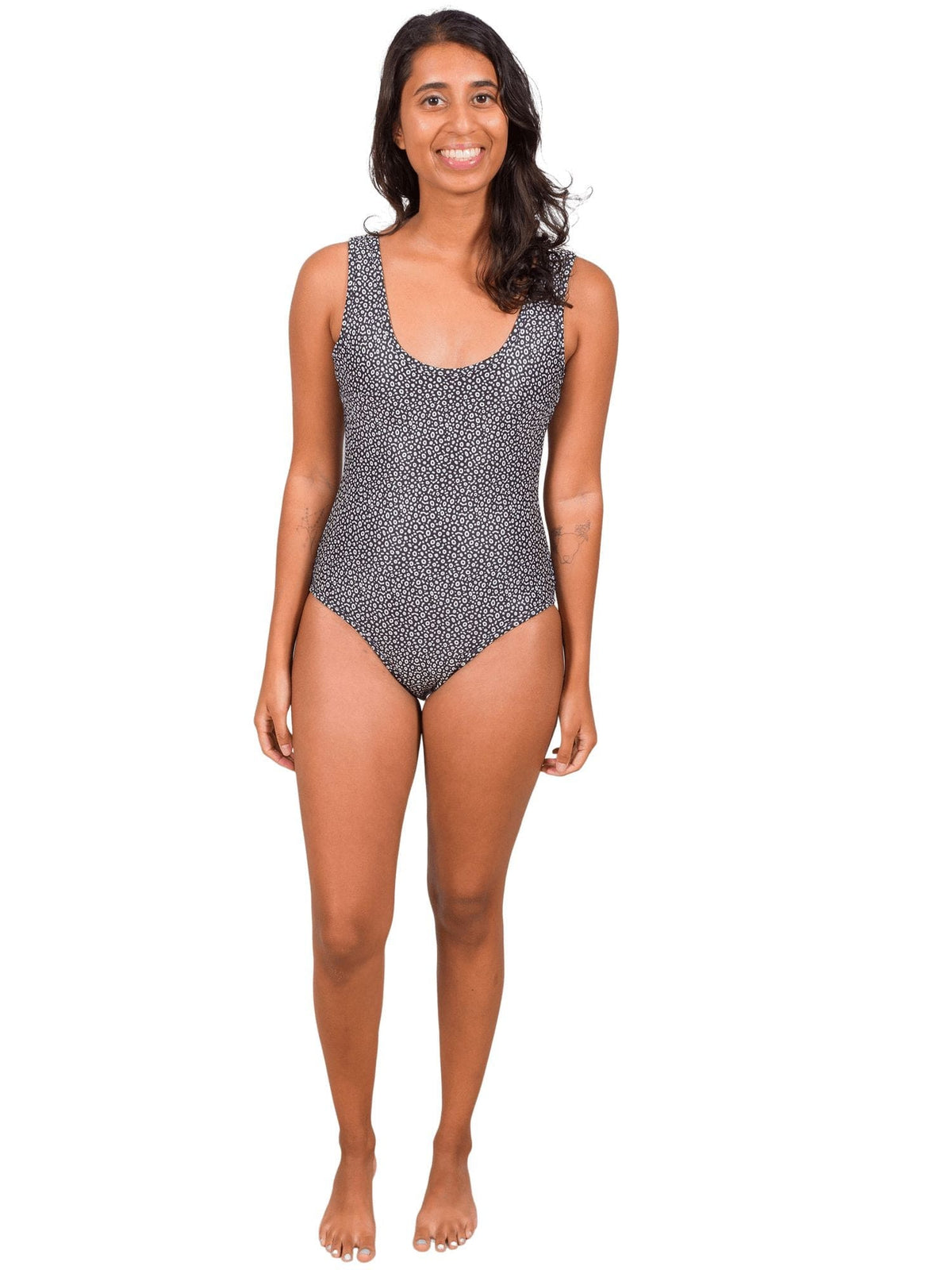 Model: Michelle is a marine science educator, coral reef ecologist, and scientific diver. She is 5&#39;3&quot;, 111lbs, 32A and is wearing a size XS One-Piece Swimsuit.