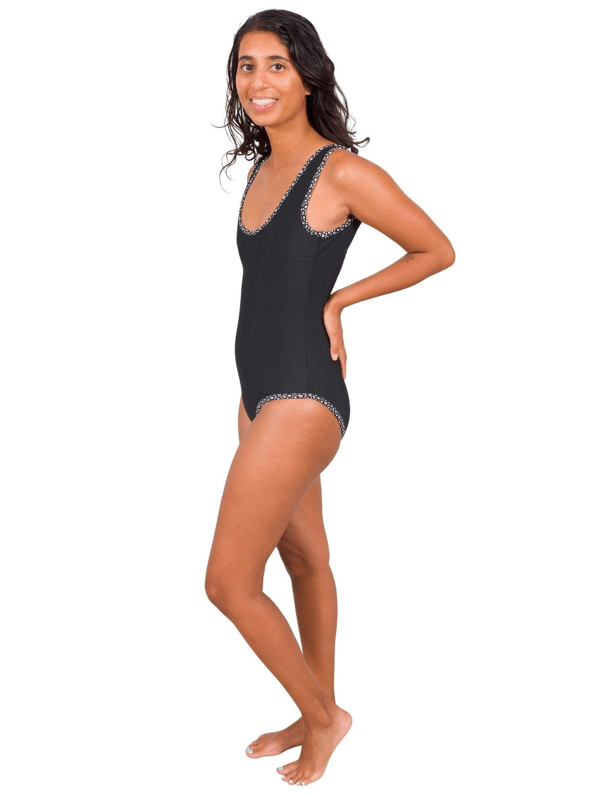 Model: Michelle is a marine science educator, coral reef ecologist, and scientific diver. She is 5&#39;3&quot;, 111lbs, 32A and is wearing a size XS One-Piece Swimsuit.