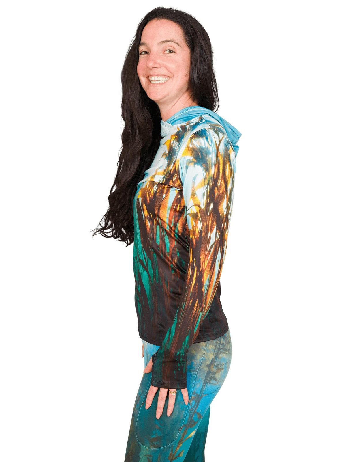 Model: Maddie is the Program & Outreach Director at Debris Free Oceans and a restoration ecology educator. She is 5'8", 135lbs, and wearing a size M.