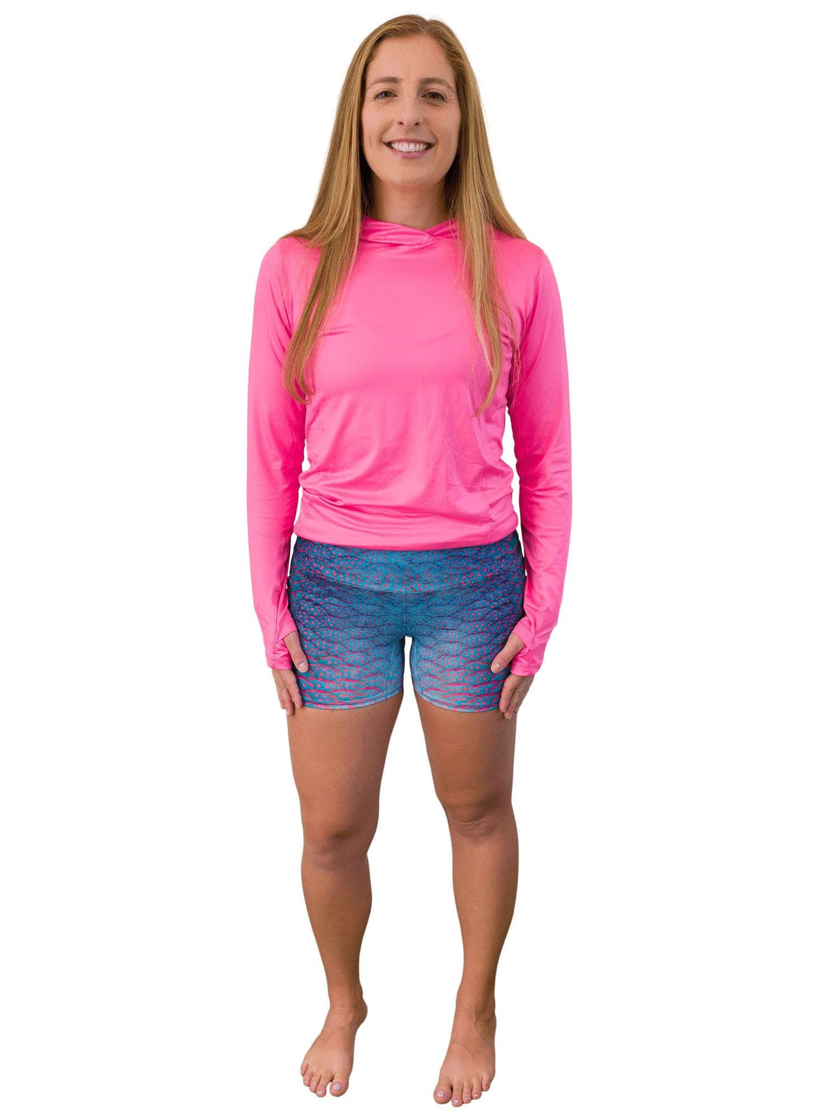 Model: Allyson is a coral biologist. She is 5&#39;4&quot;, 145lbs, 34C and is wearing a size M.