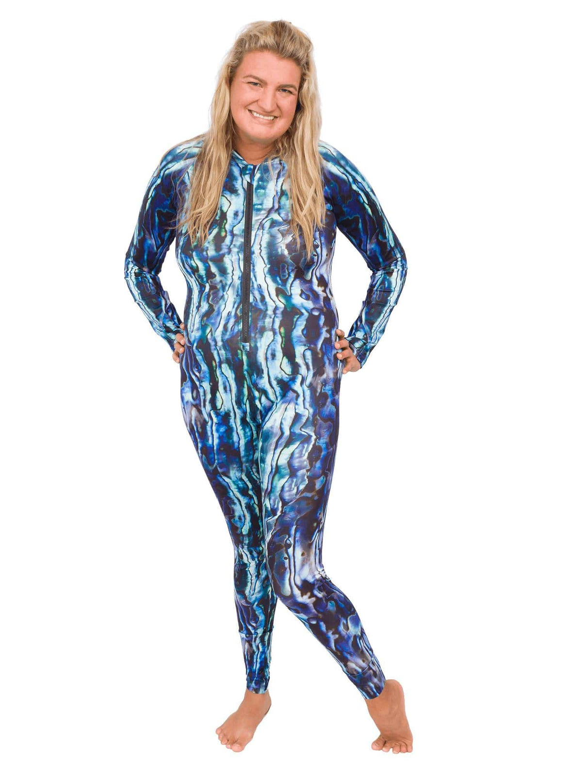 Model: Hannah is a sea turtle ambassador for Sea Turtle Adventures. She is wearing a size L.