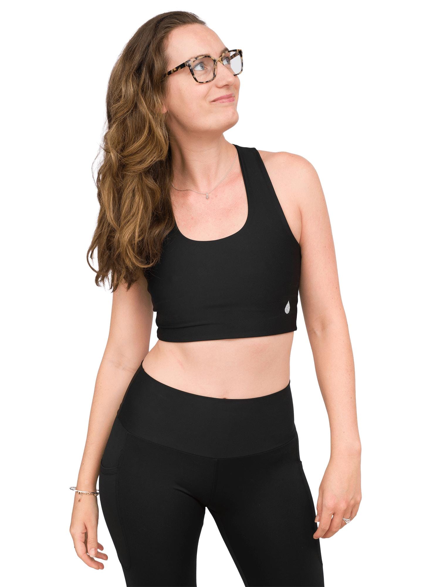 Model: Laura is our Chief Product Officer at Waterlust, a scuba diver, kiter and recreational yogi. She is 5’11, 147 lbs, 34B and is wearing a size M.