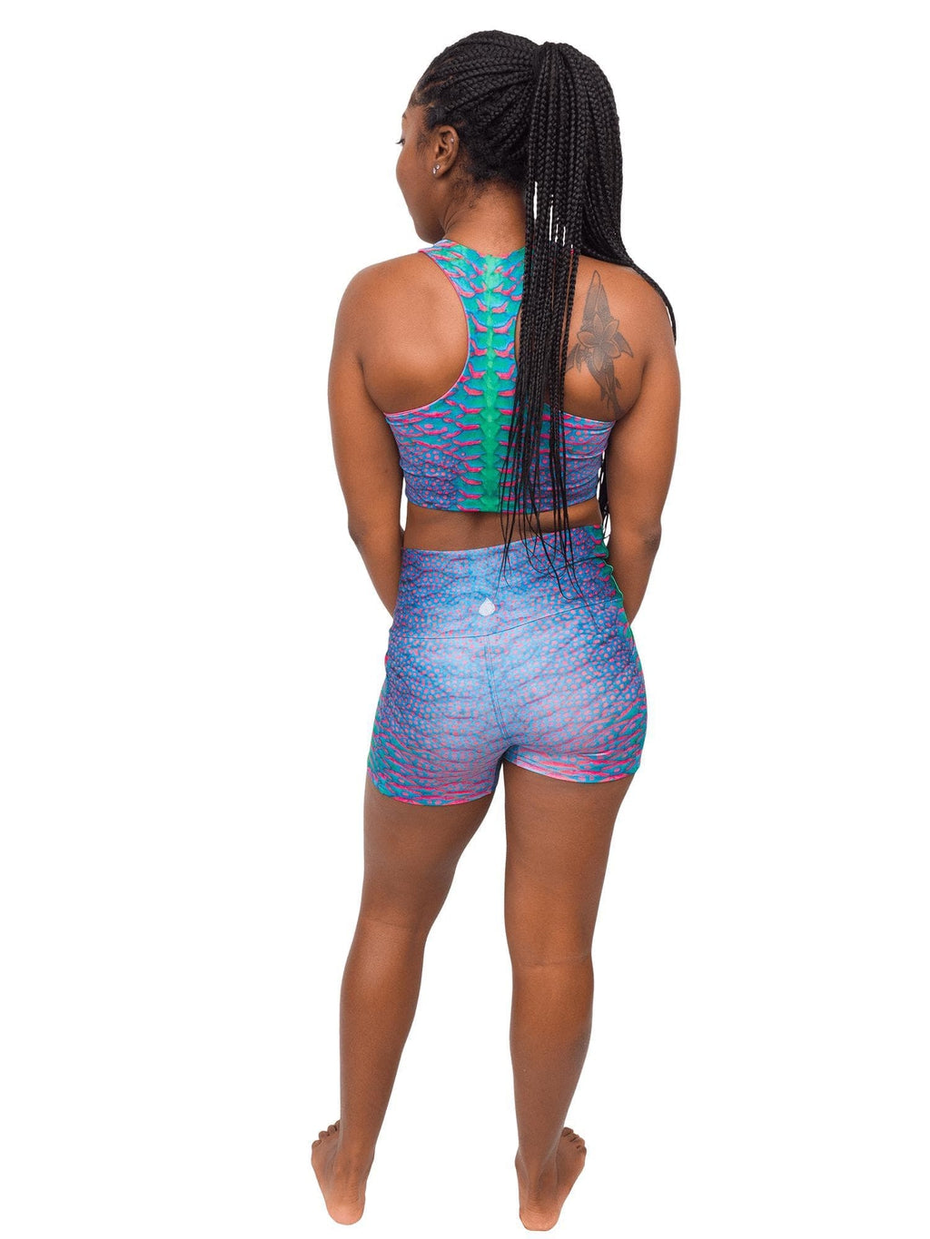 Model: Carlee is a shark &amp; sea turtle scientist and co-founder of Minorities in Shark Sciences. She is 5&#39;7&quot;, 145 lbs, 36C and is wearing a M short and S top.
