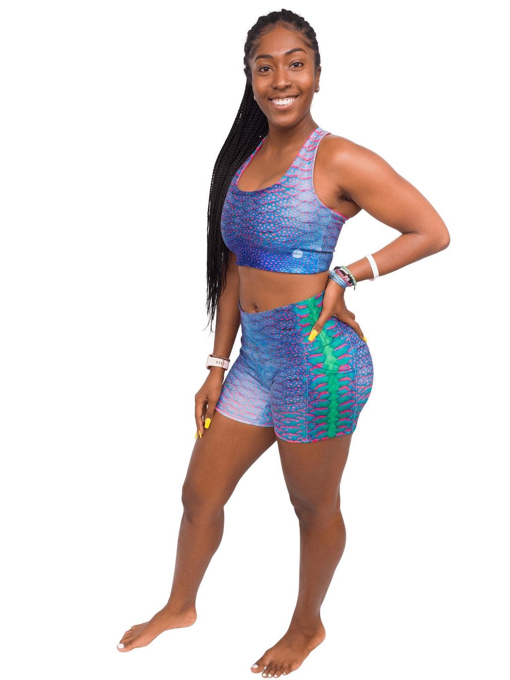 Model: Carlee is a shark &amp; sea turtle scientist and co-founder of Minorities in Shark Sciences. She is 5&#39;7&quot;, 145 lbs, 36C and is wearing a M short and S top.