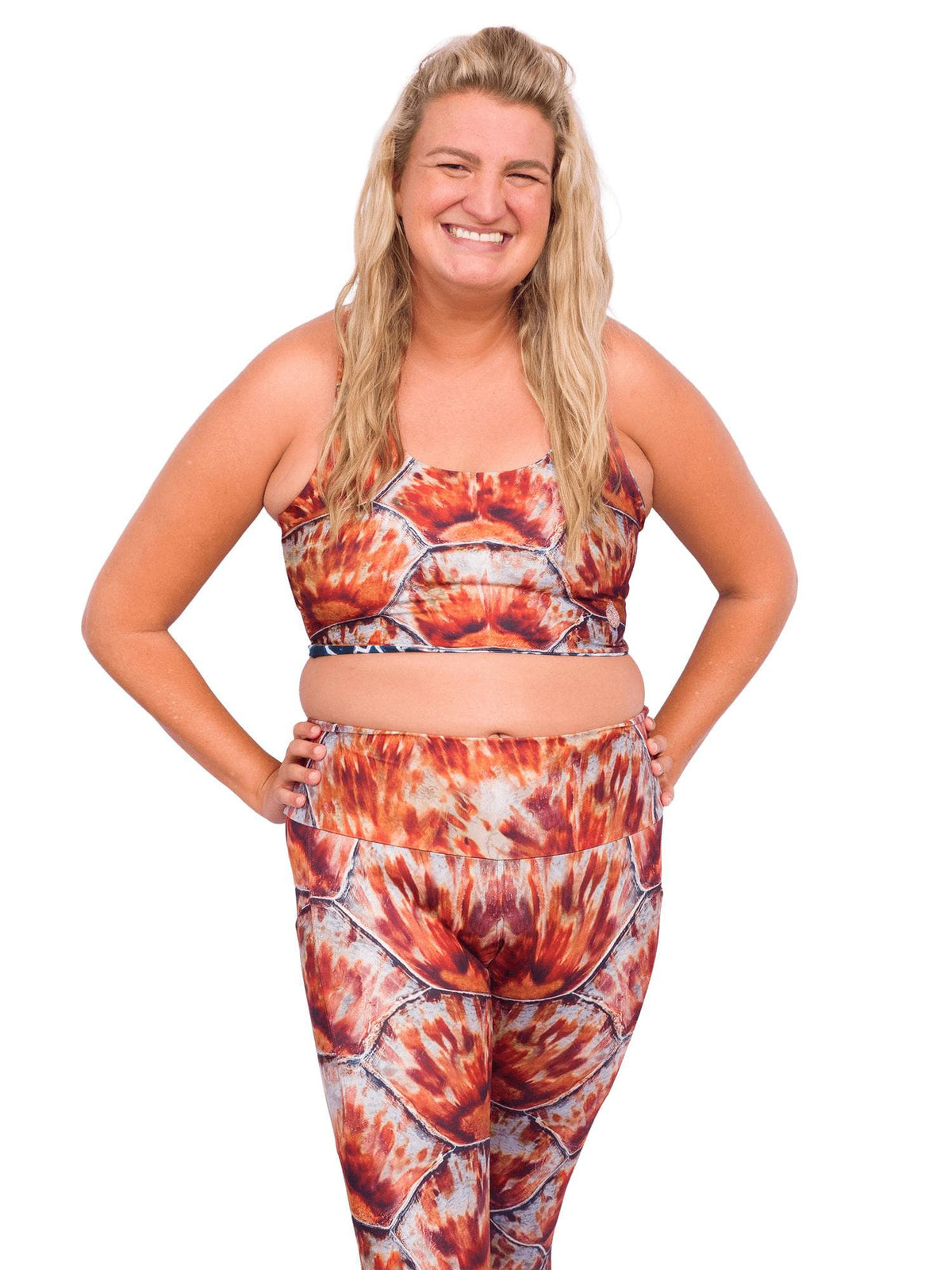 Model: Hannah is a sea turtle ambassador for Sea Turtle Adventures. She is wearing a size L.