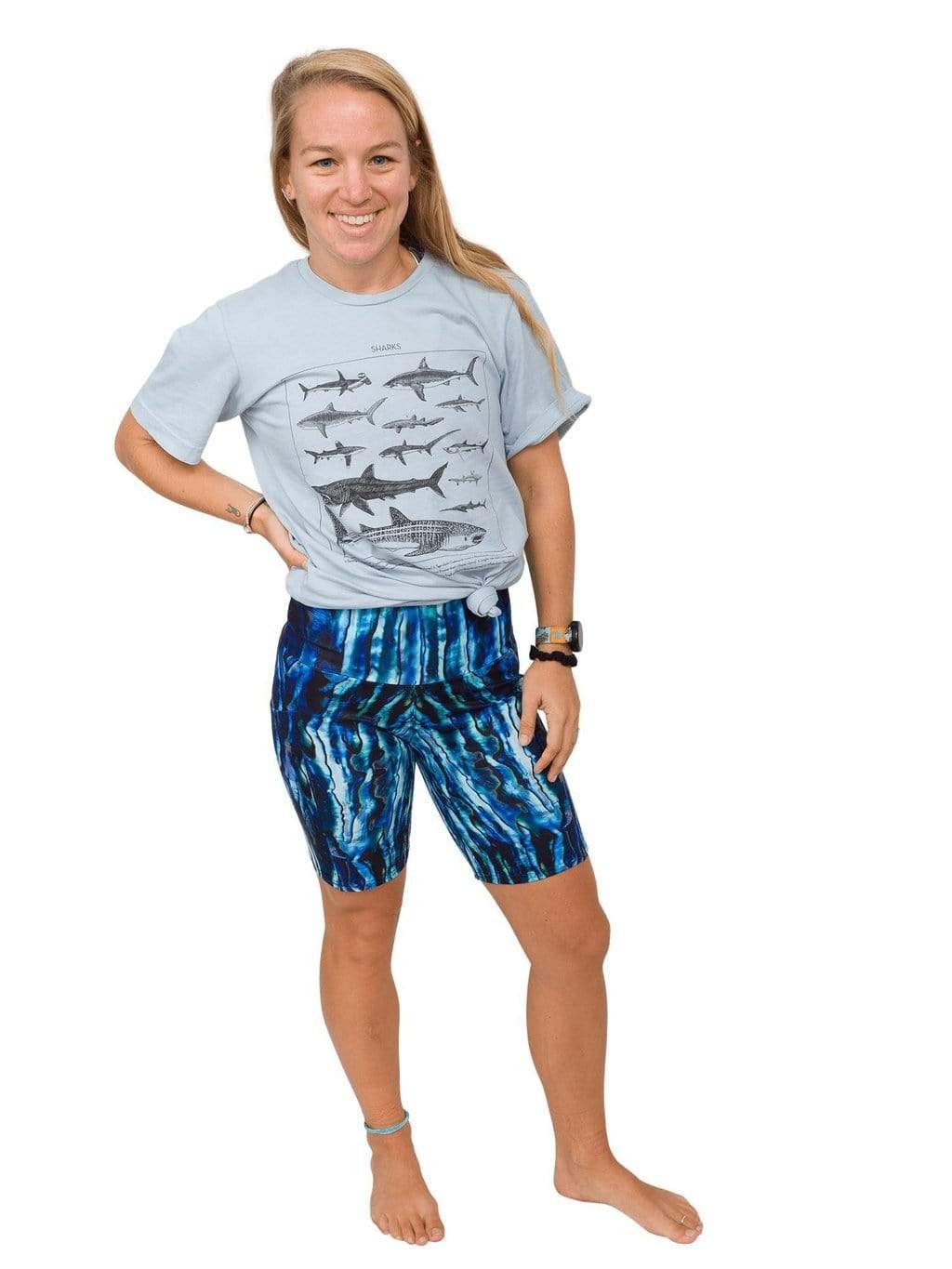 Model: Erin is a coral ecologist and Program Manager here at Waterlust. She 4&#39;11&quot;, 110 lbs, 32A and is wearing an XS tee.