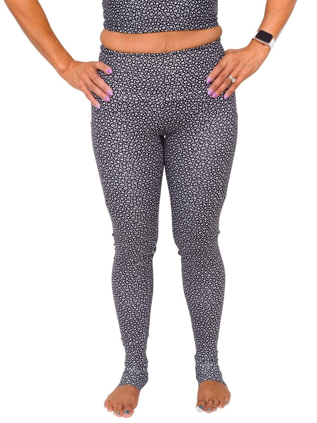 https://waterlust.com/cdn/shop/products/waterlust-spotted-eagle-ray-leggings-28663483957284_1200x.jpg?v=1632905367