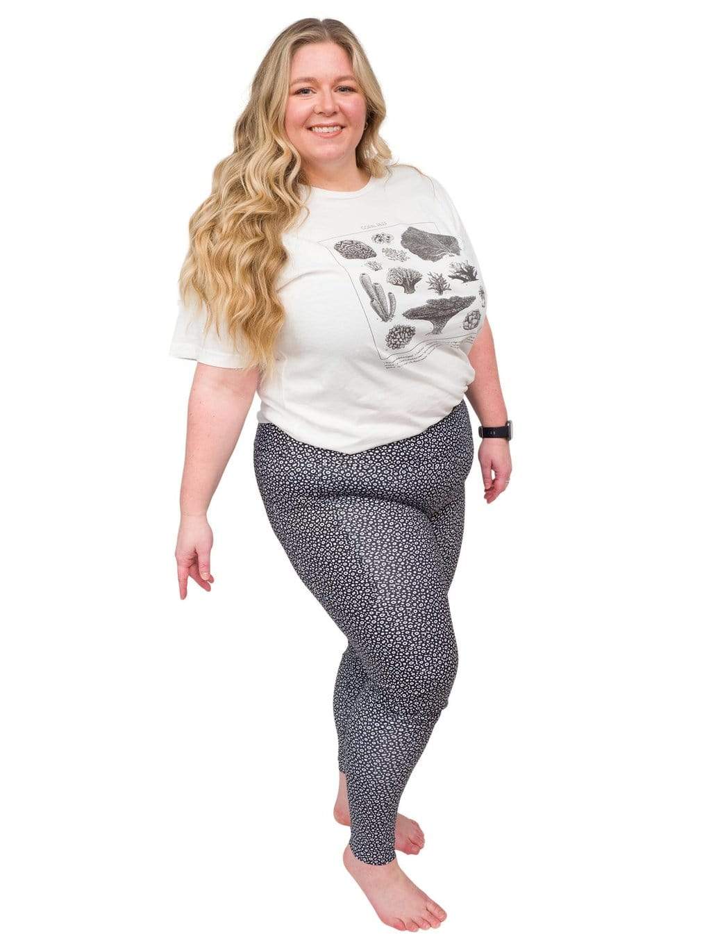 Model: Chelsea is a marine conservationist who believes that science is for everybody… and every BODY! She is 5&#39;2&quot;, 230 lbs, 40DD and is wearing a 3XL legging and L tee.