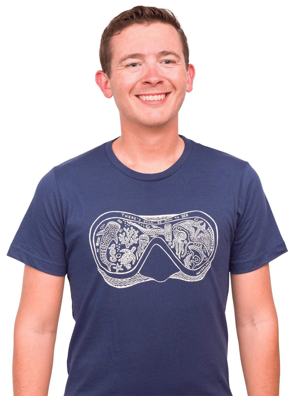 Model: Joe is a coral restoration ecologist and an avid runner. He is 5&#39;10&quot;, 145lbs and wearing a size S tee.