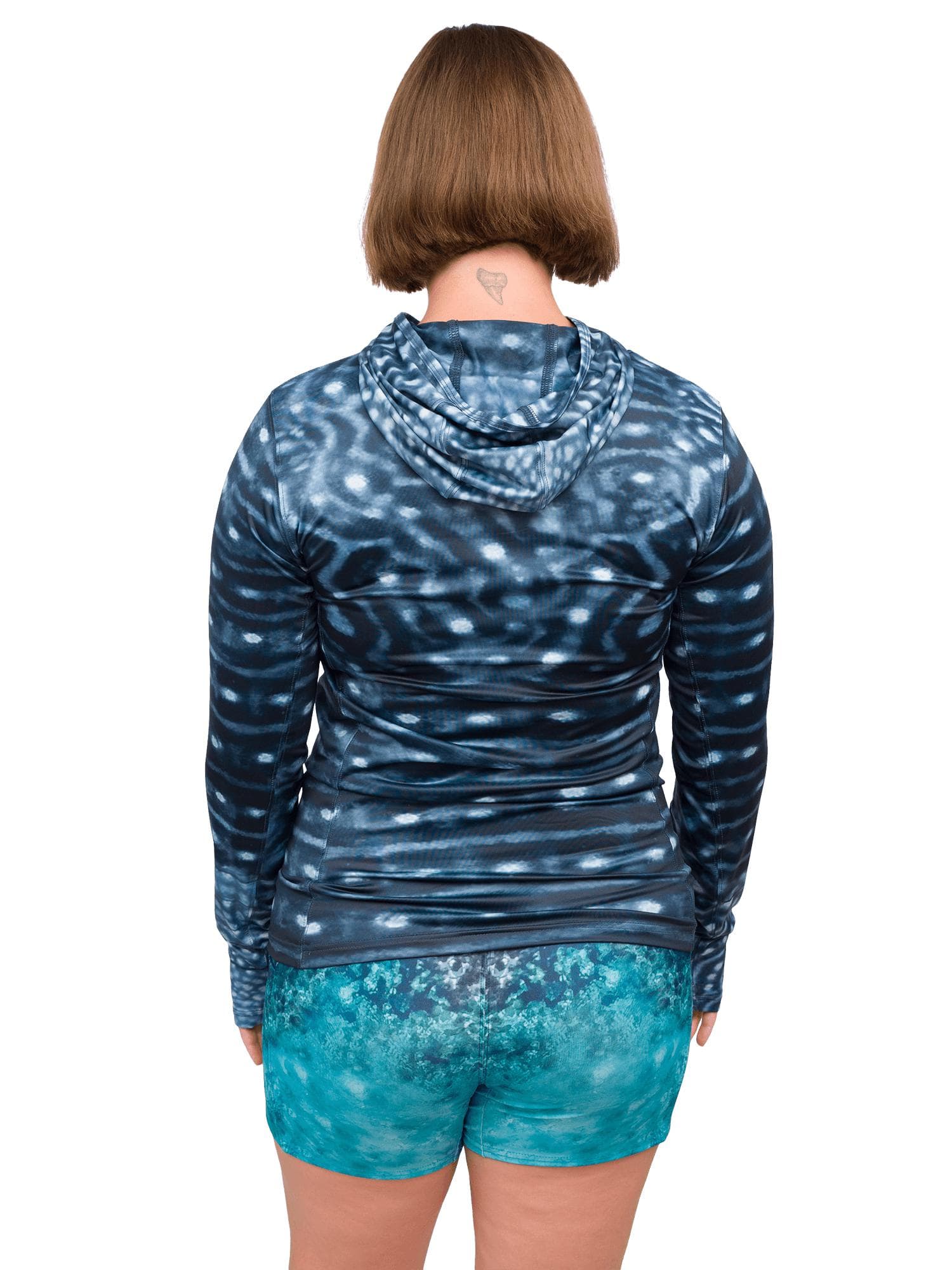 Model: Camilla is the Operations Manager here at Waterlust. She loves using her camera to communicate marine conservation issues. She is 5'8", 180lbs, and is wearing a size L